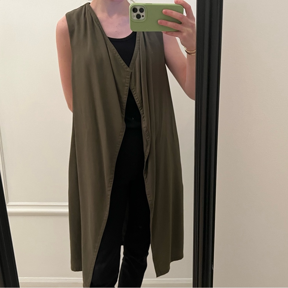 Sisley (Benetton Group) 100% lyocell open front olive green midi vest size US 4